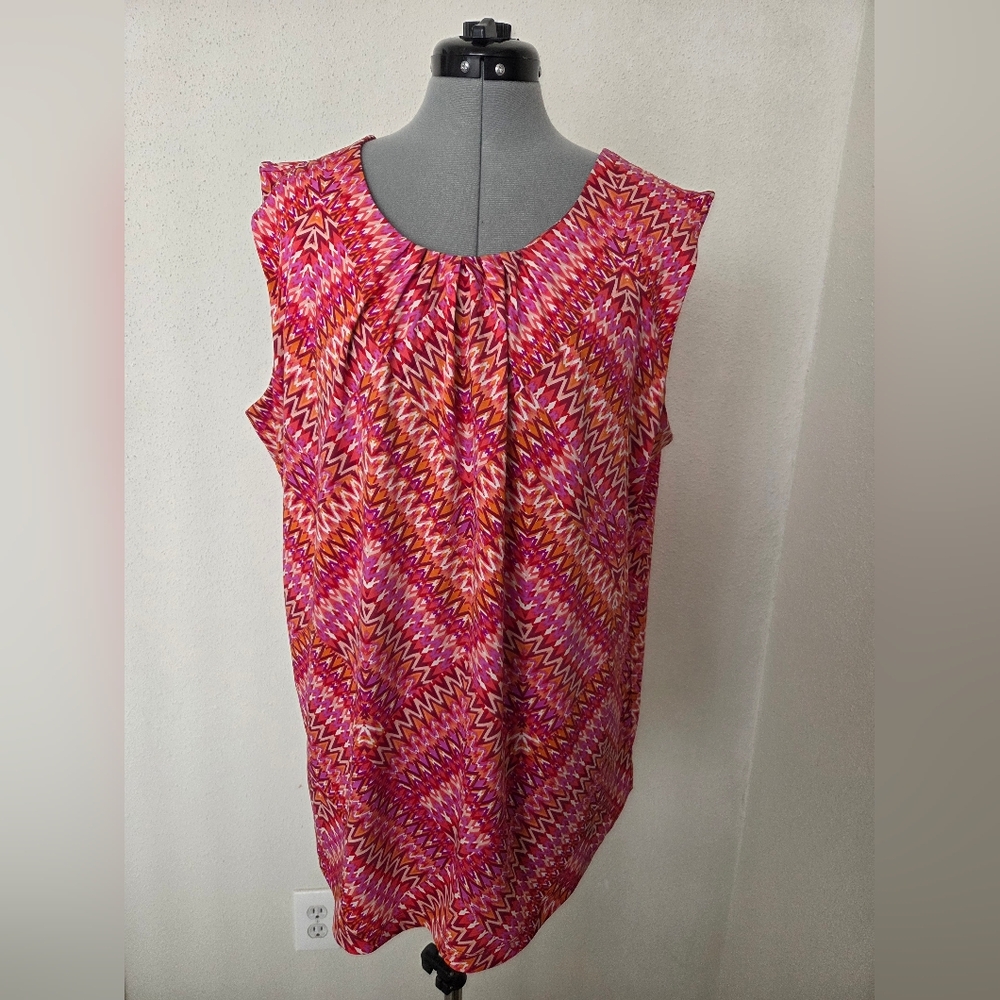 Ellen Weaver Chic Zigzag Patterned Sleeveless Blouse